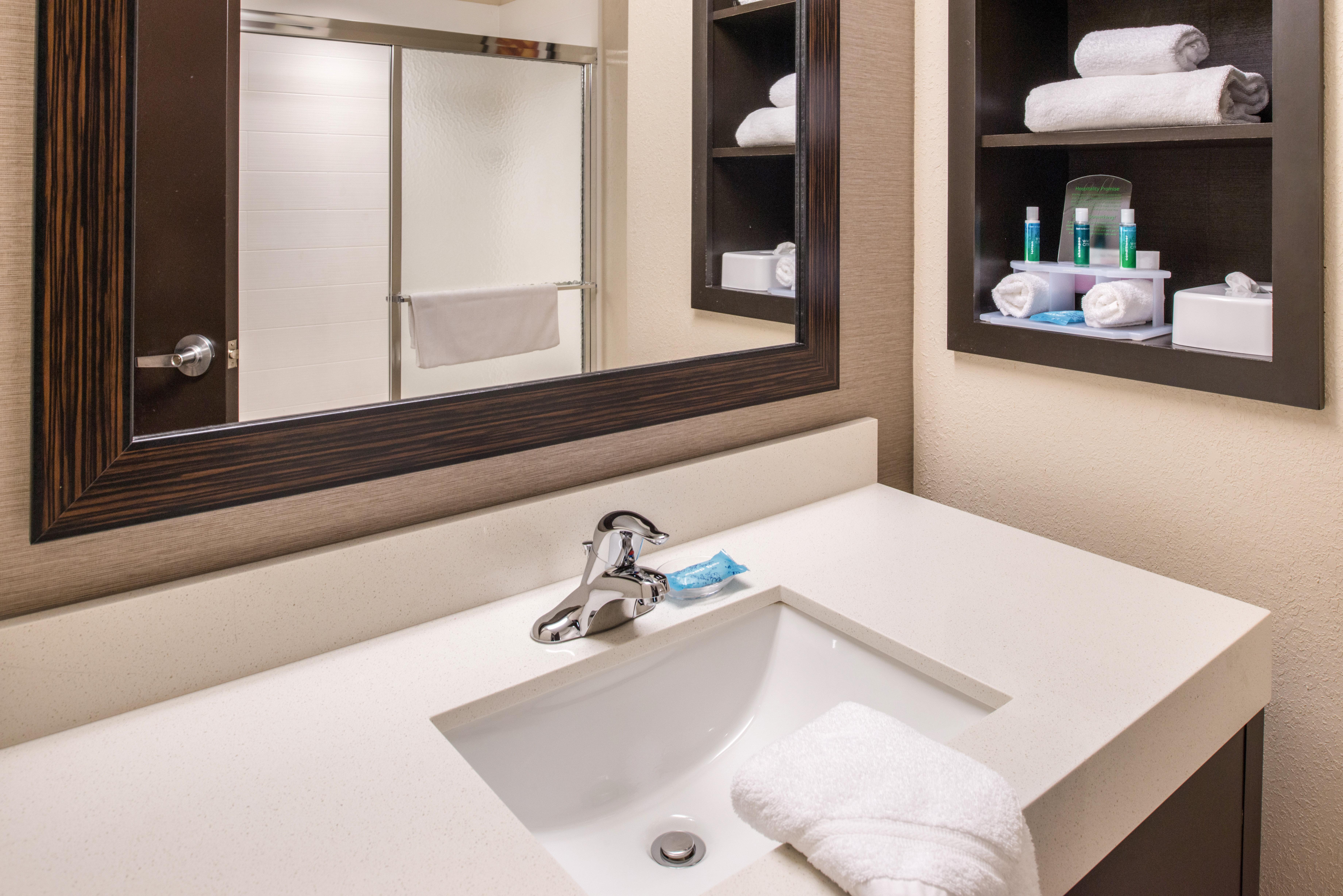 Express & By Ihg 2* Monroe
