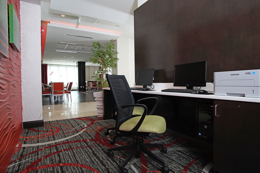 Hotel Express & By Ihg 2*