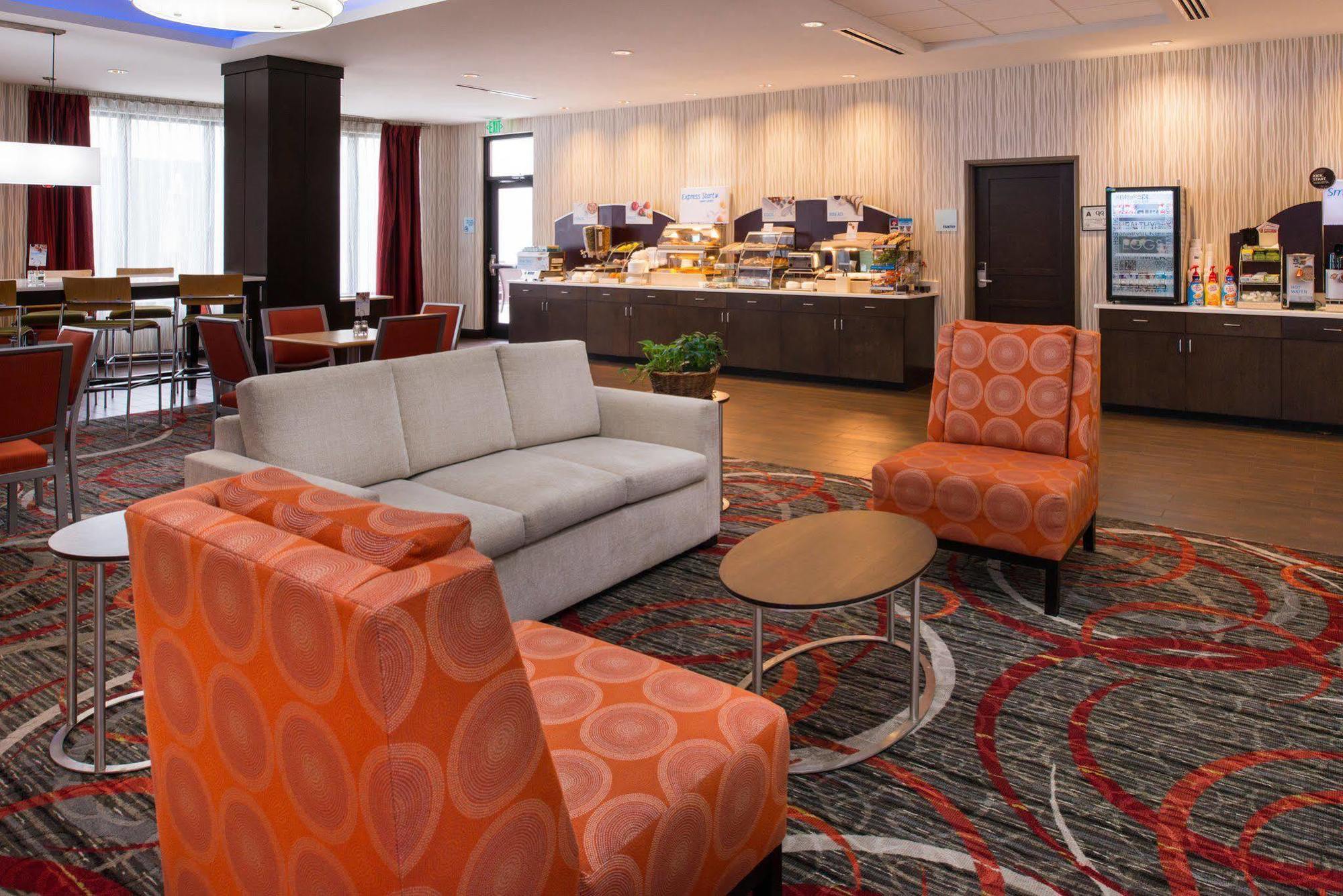 Express & By Ihg Hotel 2*