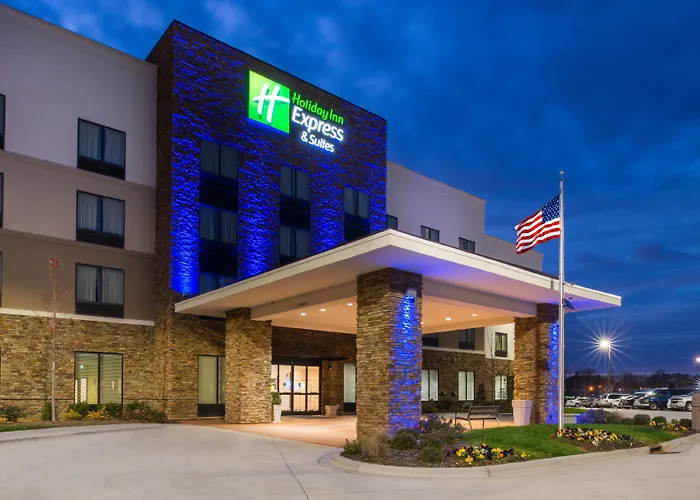 Holiday Inn Express & Suites Monroe By Ihg