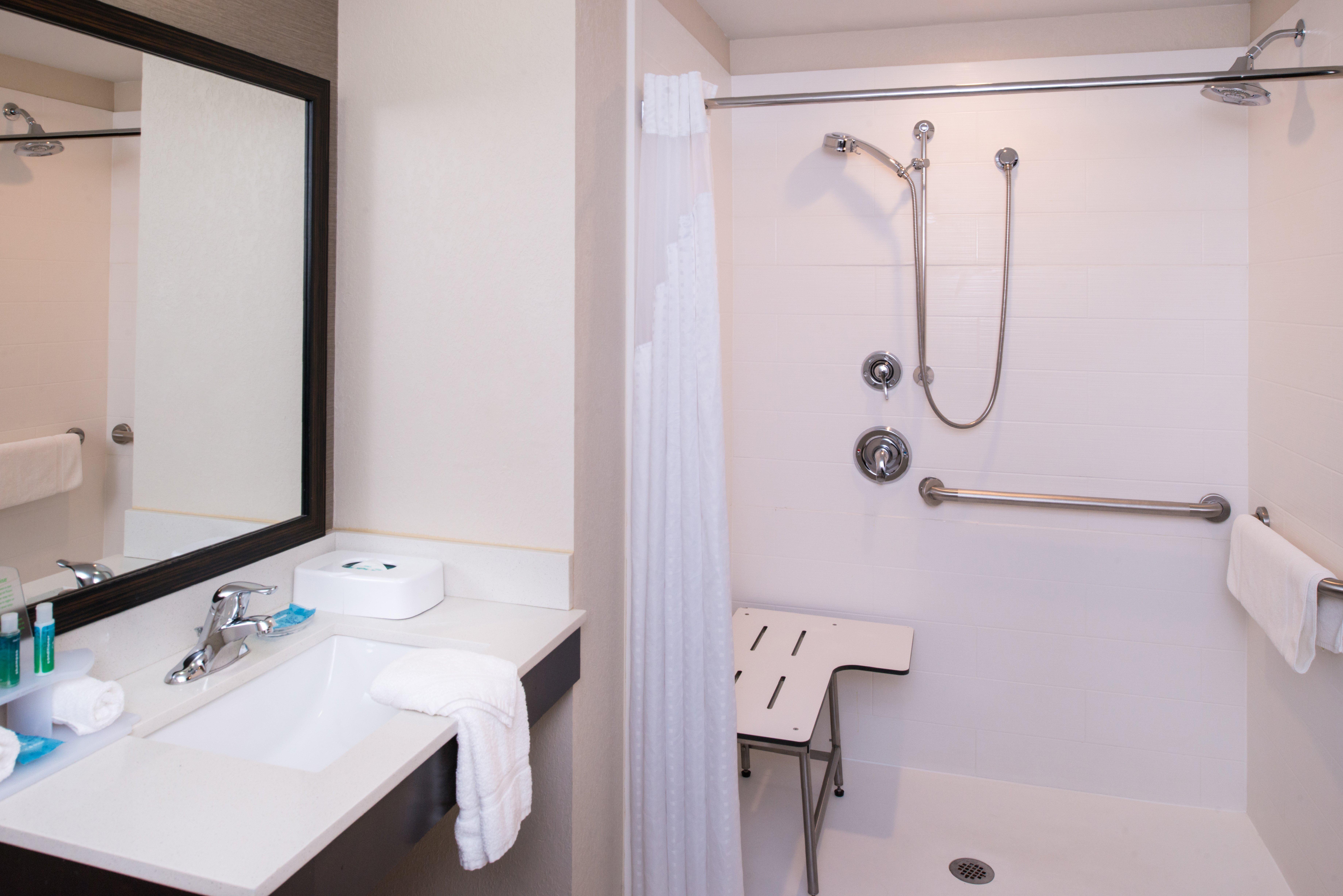 Hotel Express & By Ihg 2*