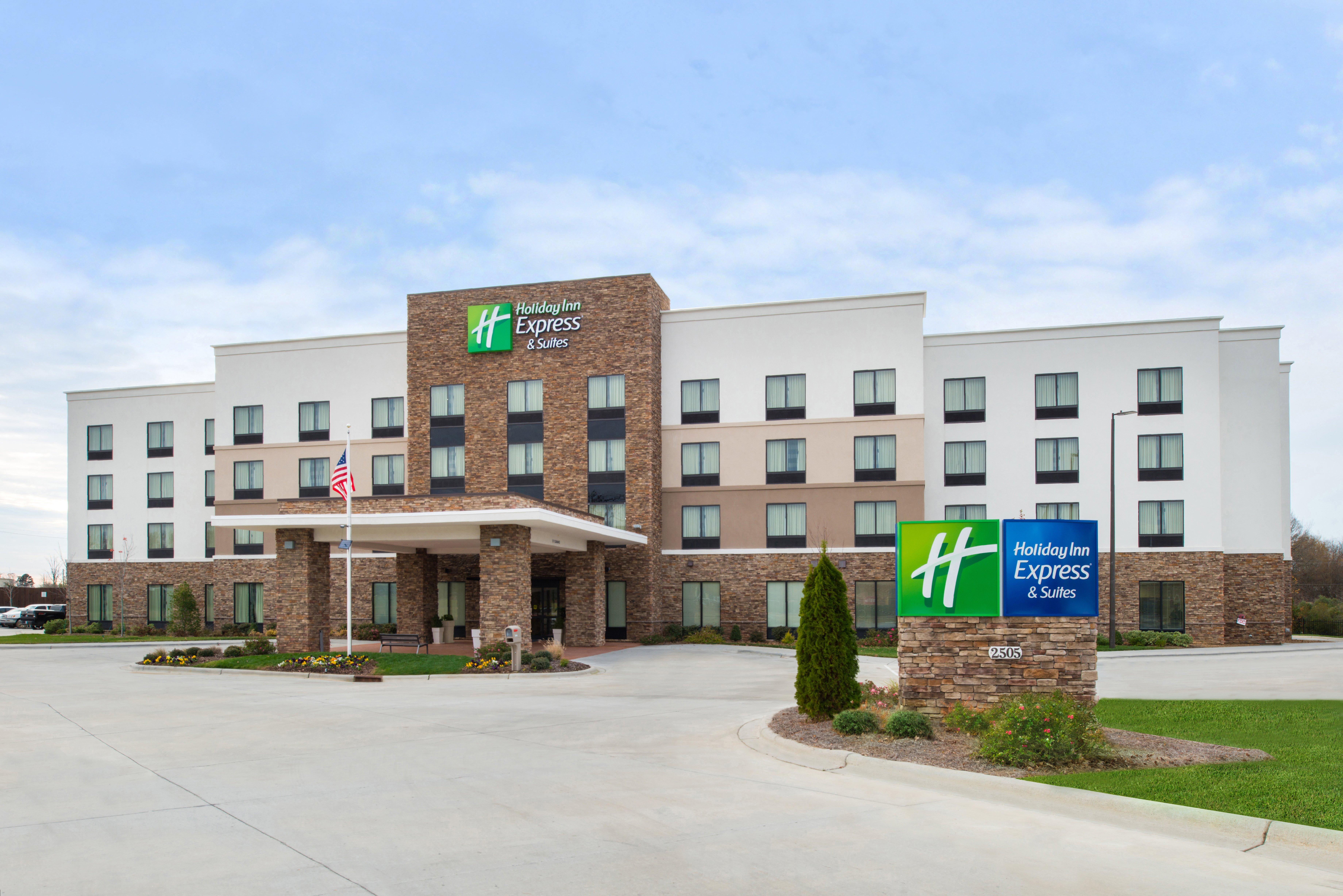 Express & By Ihg 2*