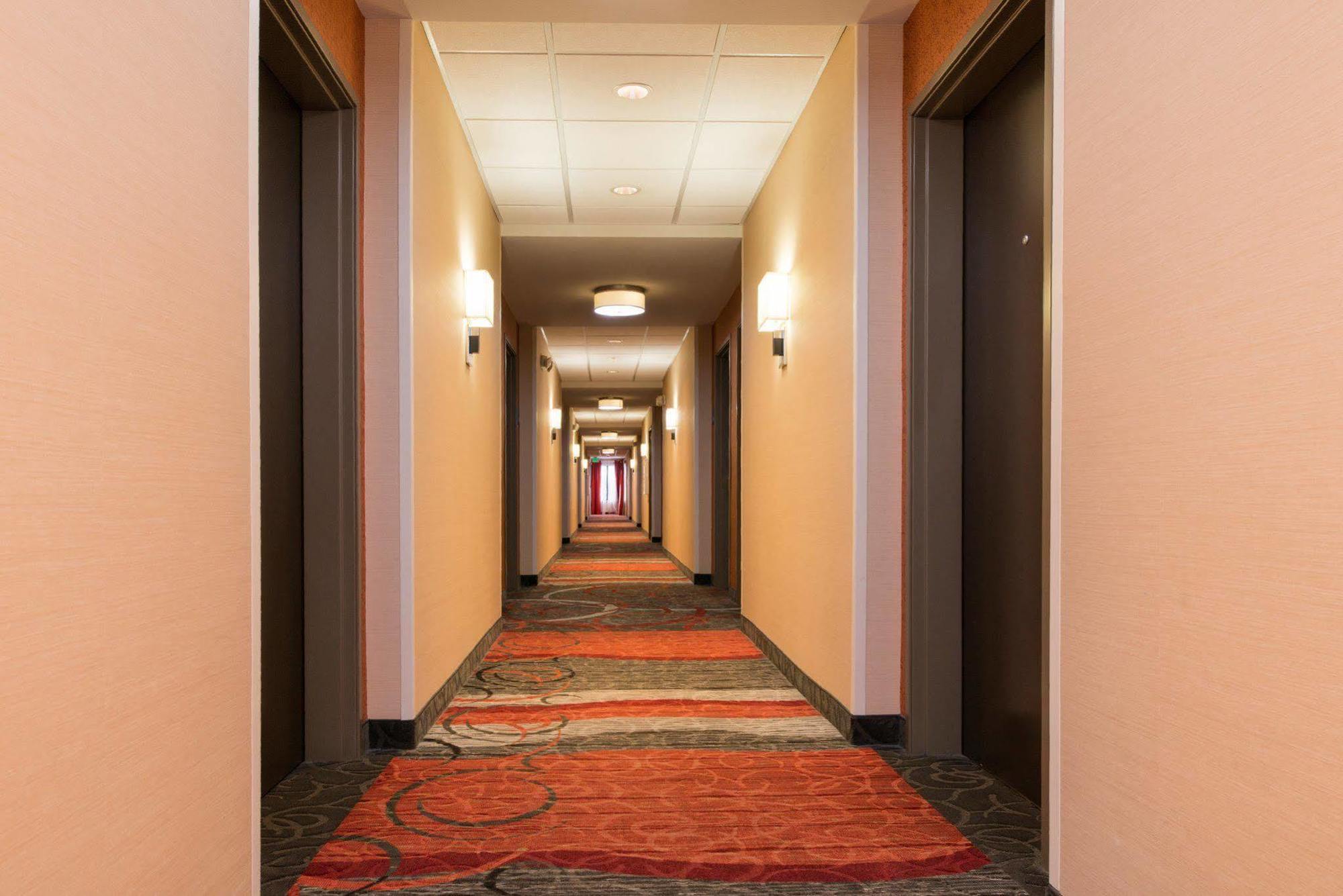 Express & By Ihg Hotel
